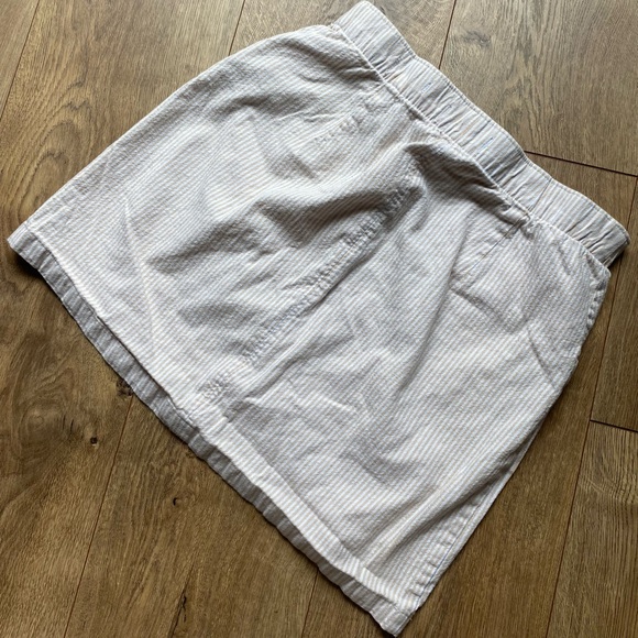 Hollister Ultra High Rise Cream & Yellow Pinstripe Mini Skirt – Size S - Picture 2 of 4